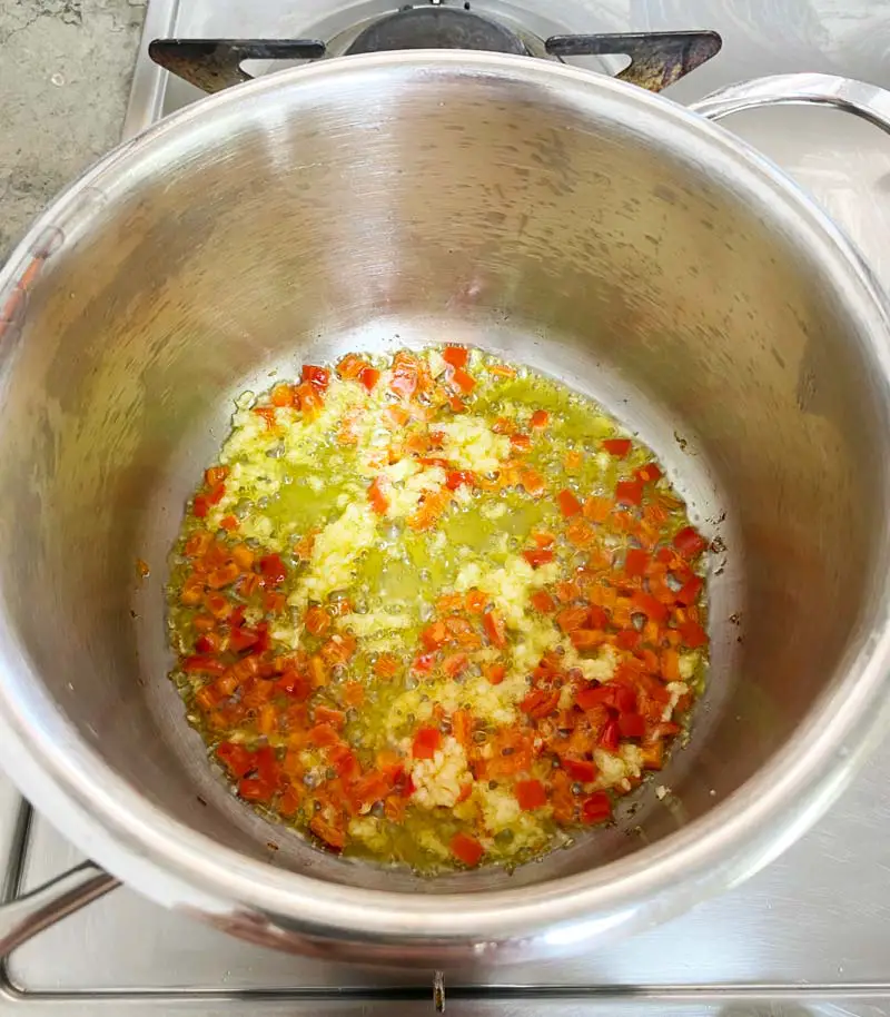 One-Pot-Mexican-Quinoa-with-Lazy-Guacamole-recipe