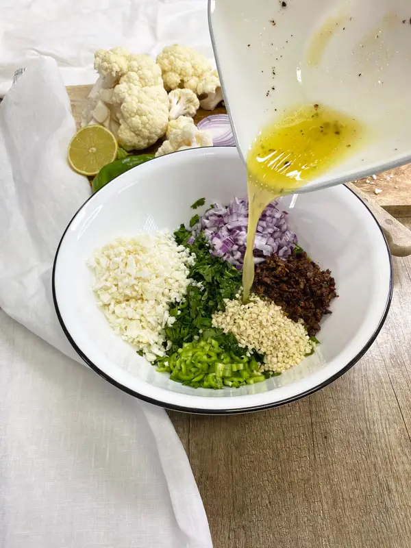 Raw-Cauliflower-Salad-Recipe