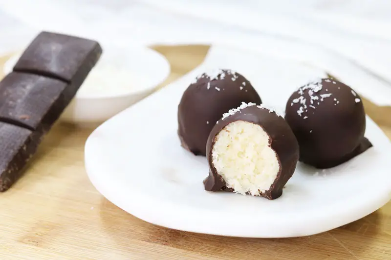 Delicious-Coconut-Balls and chocolate–-No-Bake-Recipe-4